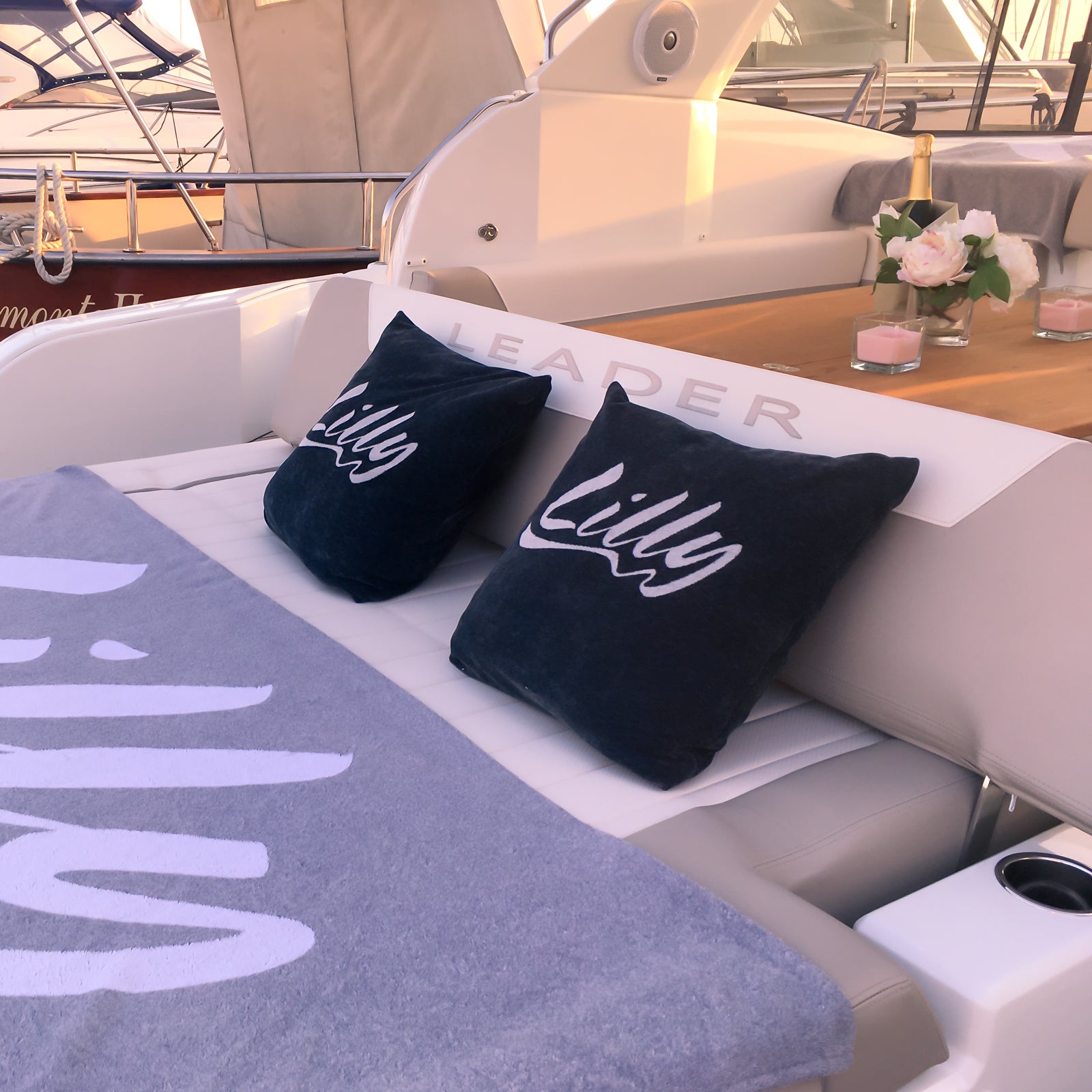 Individualni jastuci u kokpitu