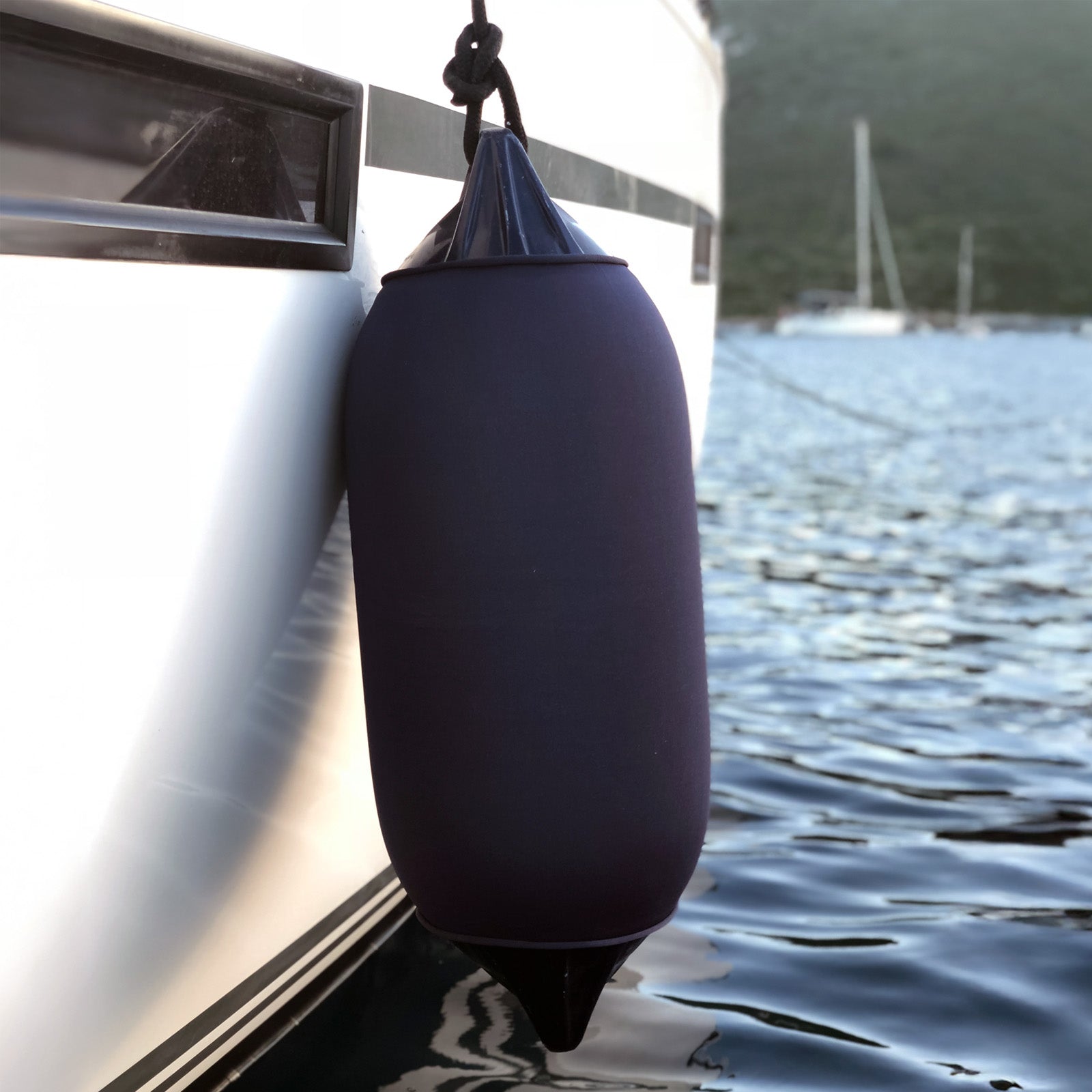 RollNeck fender cover for cylindrical fenders